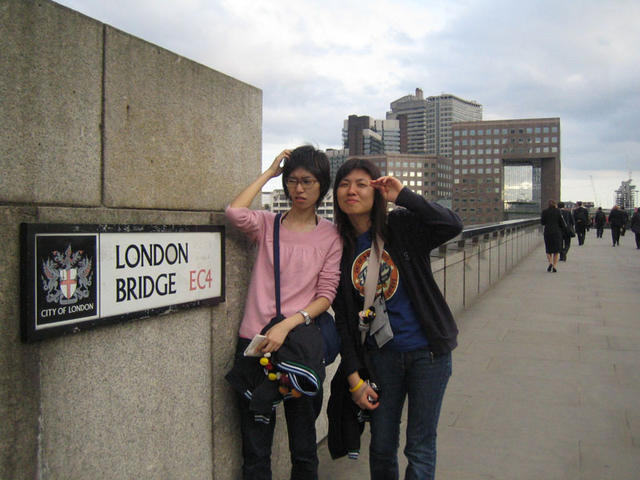 吓! 哩條就係london bridge???